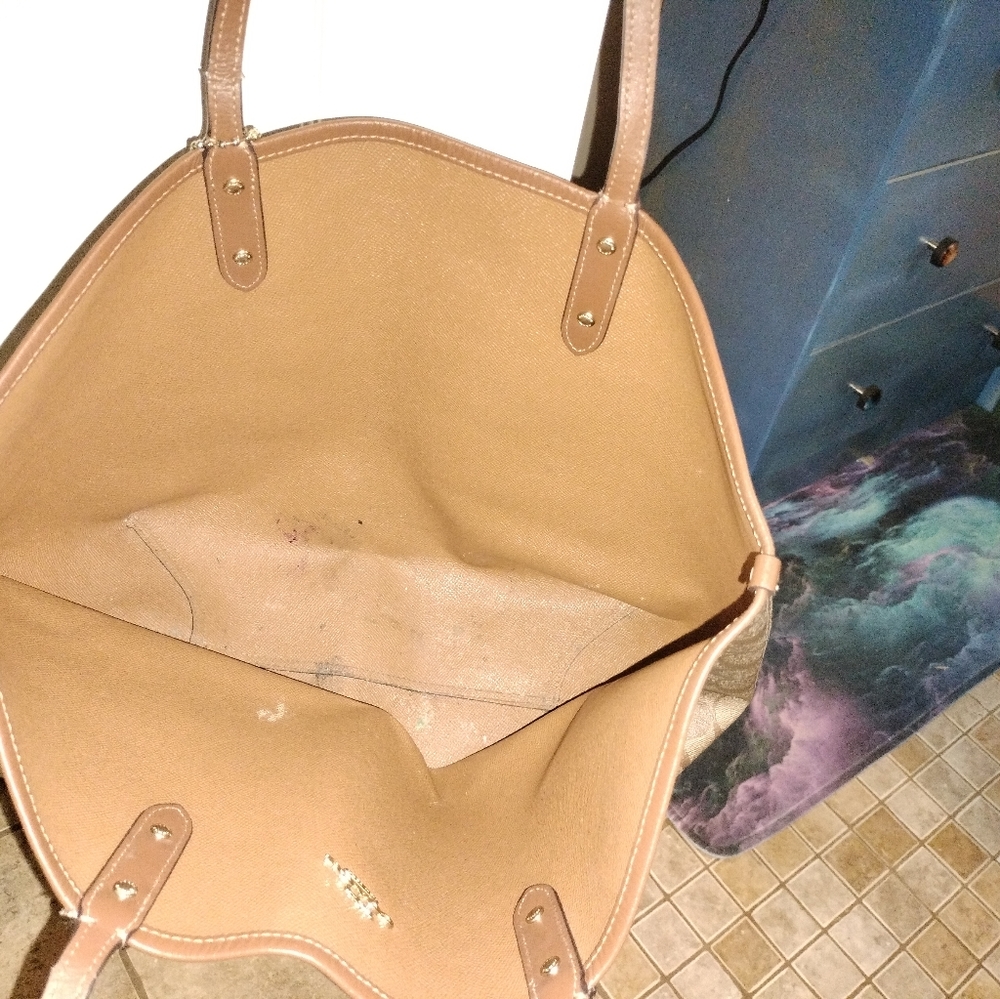 Coach purse - Picture 2 of 3